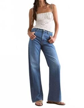 NEW MOTHER lasso sneak jeans in streamline